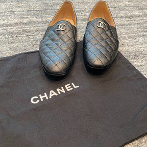 Chanel Interlocking CC Logo Leather Loafers